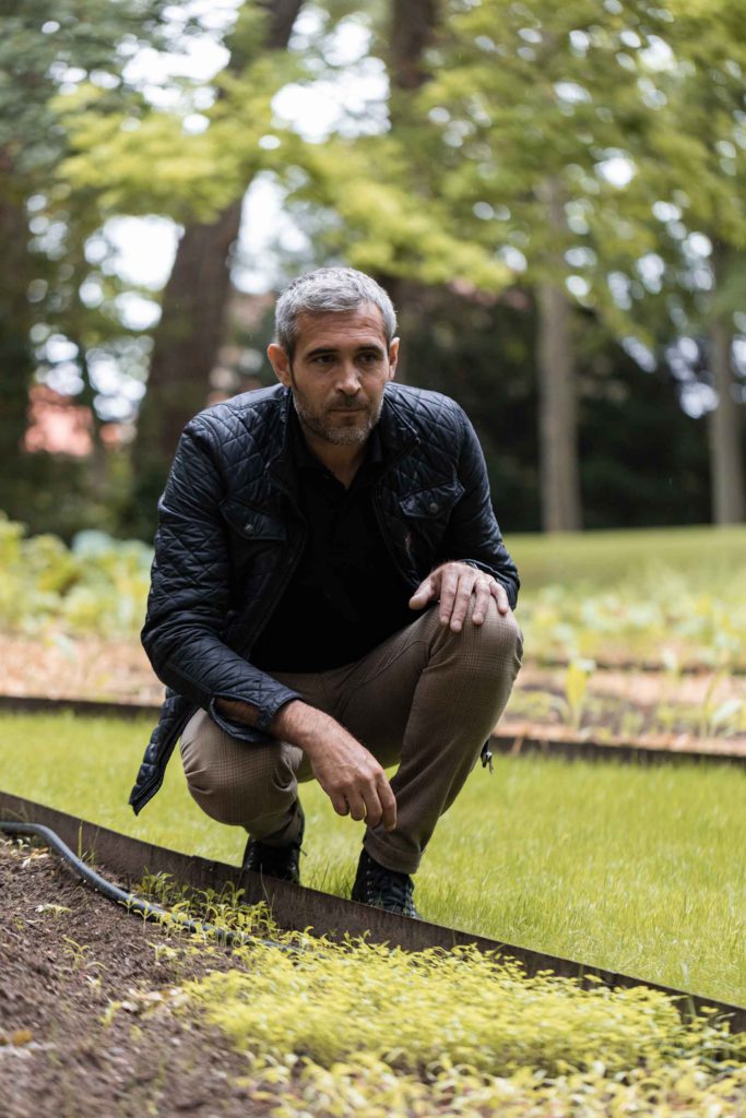 Benoit Deloffre dans le potager de l'Assiette Champenoise | Interview avec le Champagne Abelé 1757